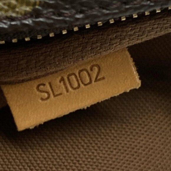 LOUIS VUITTON Pochette Accessoires Monogram Handbag 728-082325 - Picture 13 of 14